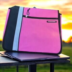 Pink Travel Messenger Laptop Commuter TravelMaker Bag with Adjustable Strap NEW